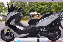 Xe ga SYM CruiSYM "đấu" Honda SH300i giá chỉ 77,5 triệu