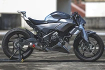 Xem xe môtô Honda CBR250R “biến hình” robot siêu khủng