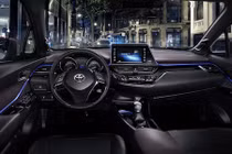 Soi nội thất cực “xịn” của SUV cỡ nhỏ Toyota C-HR