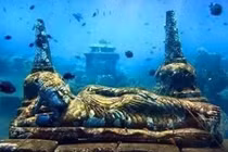 Ngỡ ngàng bí mật ngôi chùa nằm sâu trong lòng đại dương