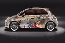 “Đỏ mặt” với xe ôtô mini Fiat 500 vẽ đầy hình 18+