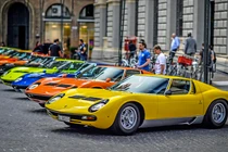 Dàn xe Lamborghini Miura huyền thoại kỷ niệm 50 năm Miura