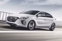 Hyundai nhận giải thưởng tại Đức nhờ “xe xanh” IONIQ