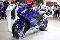 Yamaha Việt Nam công bố môtô R15 2017 giá 90 triệu