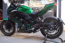 Dân chơi Hà Thành “độ khủng” môtô Kawasaki Z300