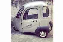 Xe điện Tàu 3 bánh “nhập chui” giá 50 triệu tại VN