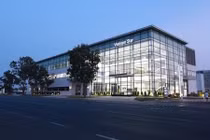 Vietnam Star khai trương trung tâm đồng sơn "khủng" 