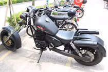 "Xe chở lợn" Minsk khờ biến hình chopper cực độc tại VN