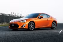 Loạt "xế hộp" ế khách bán chẳng ai mua tại Việt Nam