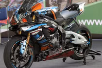 Siêu môtô Yamaha R1M độ tem cá mập ở Sài Gòn