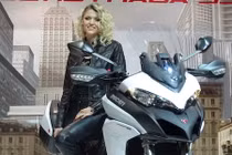 Mê mẩn dàn “chân dài” Ý tại triển lãm EICMA 2016