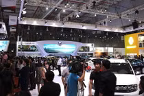 Khai màn Triển lãm ôtô Quốc tế Việt Nam 2016 