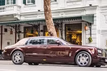 “Soi” giá xe Rolls-Royce tăng hàng chục tỷ sau thuế tại VN