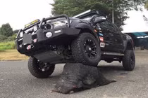 Ford Ranger Wildtrak độ offroad “siêu khủng” tại Sài Gòn