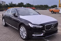 Cận cảnh Volvo S90 T5 Inscription giá từ 2,3 tỷ tại VN
