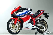 Honda CBR250RR độ phong cách siêu môtô CBR1000RR 