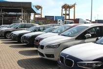Hàng trăm xe BMW dính án gian lận "phơi mình" tại cảng VN
