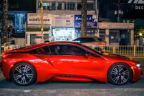 Siêu xe BMW i8 giá 7 tỷ đổi màu độc tại Sài Gòn