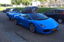 Đại gia độ Lamborghini Gallardo mui trần thành xe đầu kéo 