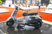Chi tiết xe ga chạy điện Piaggio Vespa Elettrica tại VN