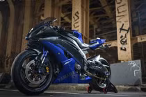 “Quái vật” Yamaha R6 đẳng cấp với loạt đồ chơi khủng