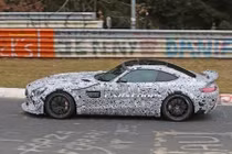 Lộ diện “hàng nóng” Mercedes AMG GT-R sắp ra mắt