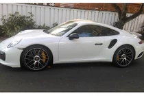 “Chạm mặt” Porsche 911 Turbo S giá 14,5 tỷ tại Sài Gòn