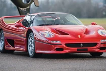 “Soi” hàng độc Ferrari F50 khiến các đại gia thèm khát