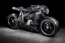 Yamaha R1 độ “siêu chiến binh” cực khủng giá 1,2 tỷ