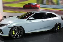 Cận cảnh Honda Civic Hatchback mới trước ngày ra mắt