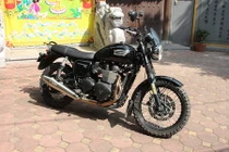 Triumph Bonneville độ đồ chơi “lên dáng” scrambler tại Hà Nội