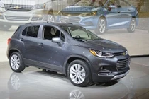 Cận cảnh crossover giá rẻ Chevrolet Trax 2017 vừa ra mắt