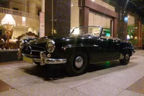 Xế cổ mui trần tiền tỷ Mercedes 190SL “siêu hiếm” tại VN