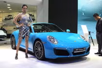 "Hàng độc” Porsche 911 Targa giá hơn 8 tỷ tại Việt Nam
