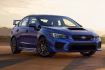Soi sedan thể thao Subaru WRX STI 2018 giá 820 triệu