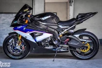 Siêu “cá mập” BMW S1000RR với dàn đồ chơi đắt giá