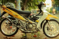 Dân chơi miền Tây chi trăm triệu độ “xế nổ” Yamaha Z125 