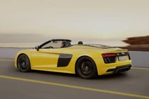 Siêu xe Audi R8 mui trần “chốt giá” 4,4 tỷ