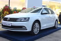 Xe ôtô “bình dân” Volkswagen Jetta giá 990 triệu tại Hà Nội