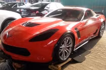 “Đập thùng" siêu xe cơ bắp Chevrolet Corvette Z06 tại VN