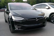 Ôtô điện Tesla Model X hơn 8 tỷ lăn bánh tại Hà Nội