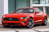 “Xế cơ bắp” Ford Mustang 2018 chốt giá chỉ 581 triệu