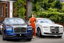 Bộ đôi siêu xe sang Rolls-Royce “độc bản” đến Hàn Quốc