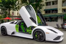 "Siêu bò" Murcielago xanh cốm độc nhất Việt Nam đổi màu