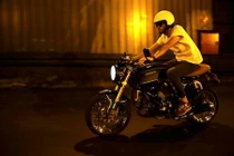 Ngắm “xế hoài cổ” Ducati GT1000 độ Brat Bike siêu cá tính