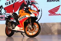 Cận cảnh môtô Honda CBR250RR bản Repsol giá 122 triệu