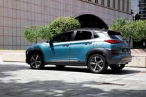 Bộ đôi xe giá rẻ Hyundai Kona và Kia Stonic có gì?
