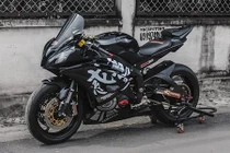 Yamaha R6 "độ khủng" từ trong ra ngoài của dân chơi Việt