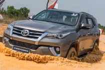Toyota Fortuner 2016 sắp về Việt Nam có gì hay?