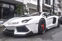 Siêu xe Lamborghini Aventador 26 tỷ độ “chân khủng” tại VN